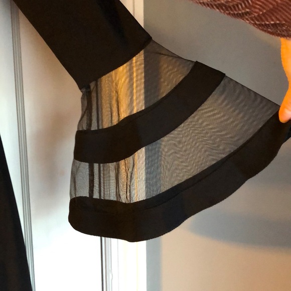 🔥Host Pick🔥 Mesh maxi Dress - Picture 3 of 6